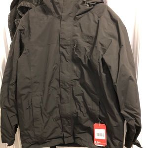 Men’s North Face coat